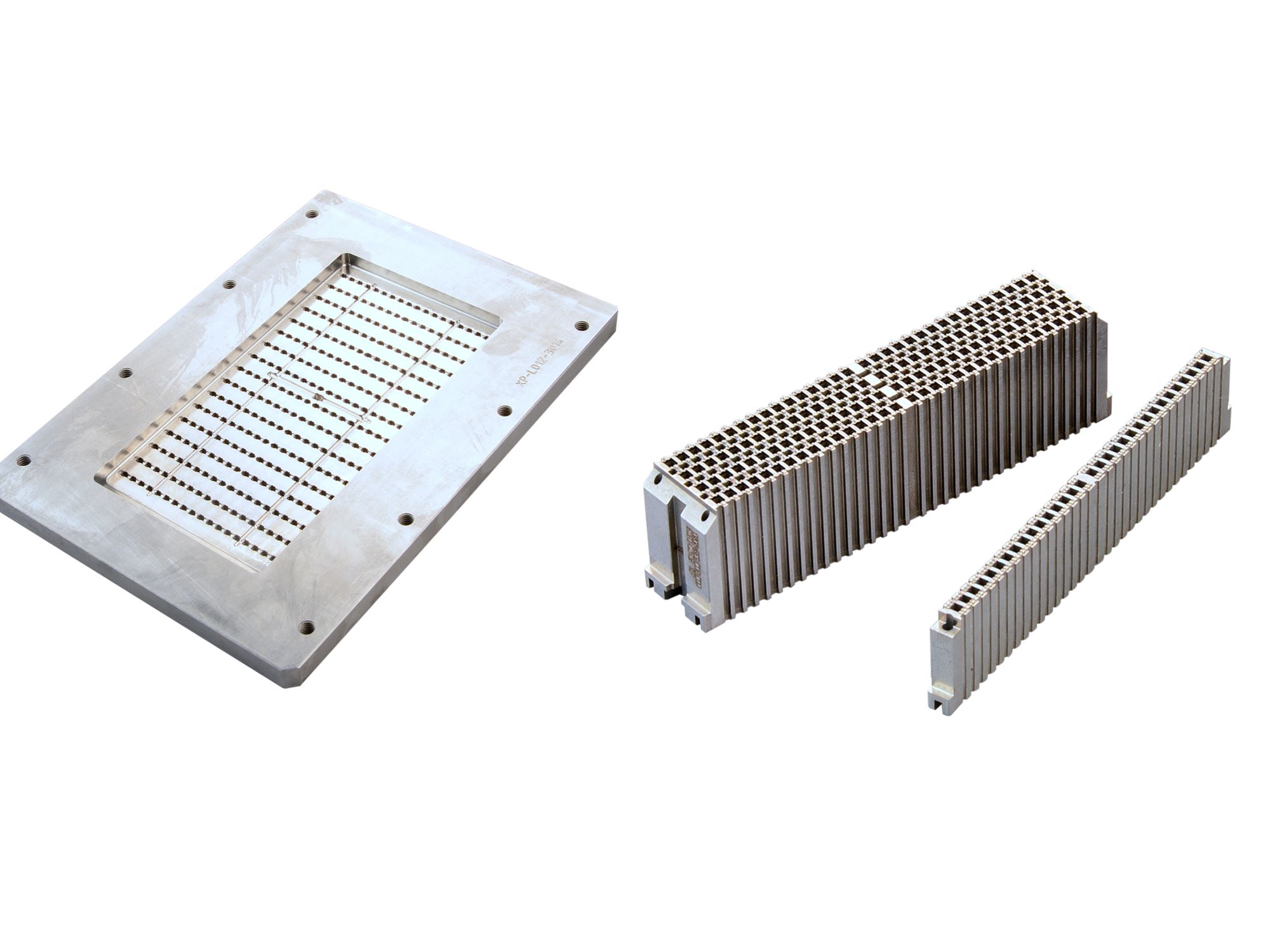 Come vengono prodotte le parti dello stampo del telaio di piombo a LED？